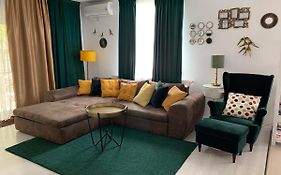 Villagrey Residence Tunari